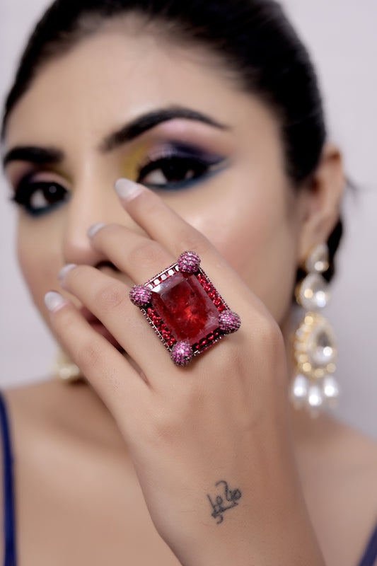 red doublet finger ring