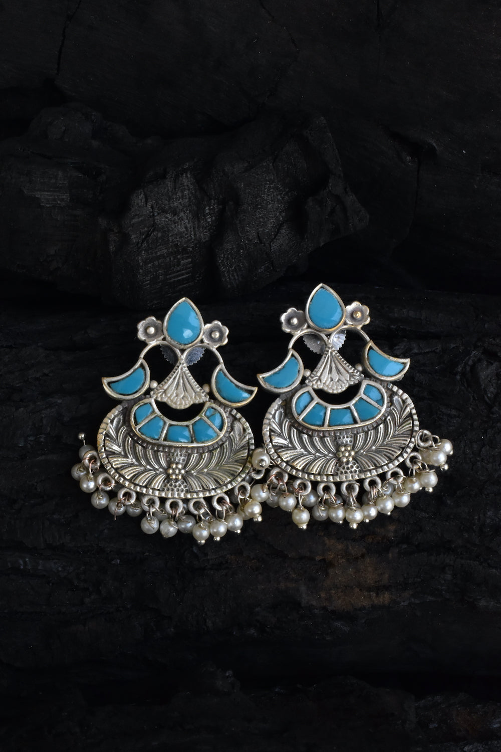 Tribal stud earrings trse230403