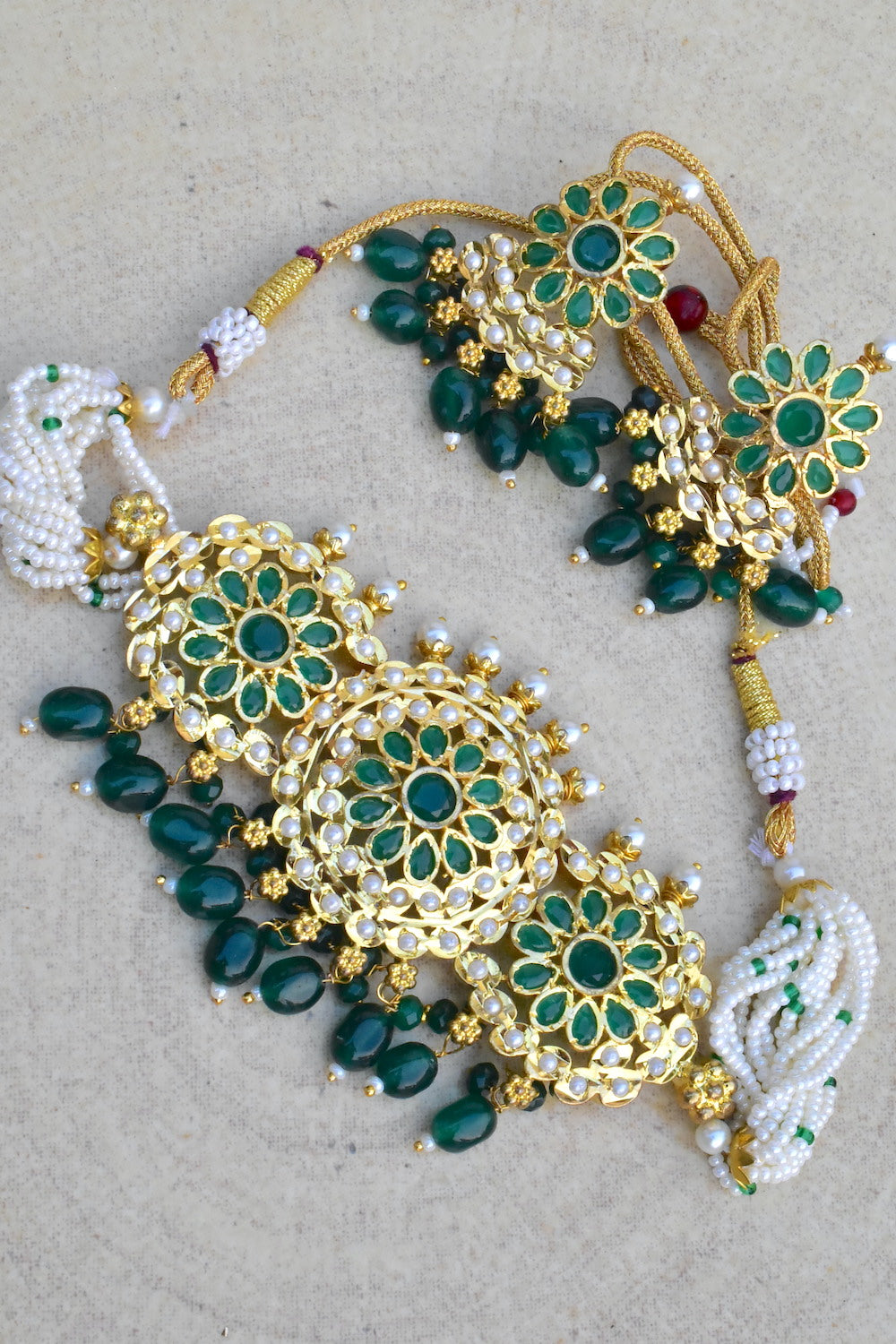 Jadau Kundan Choker Necklace Earrings Set hjkchnes230908