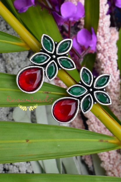 Tribal stud earrings trse230325