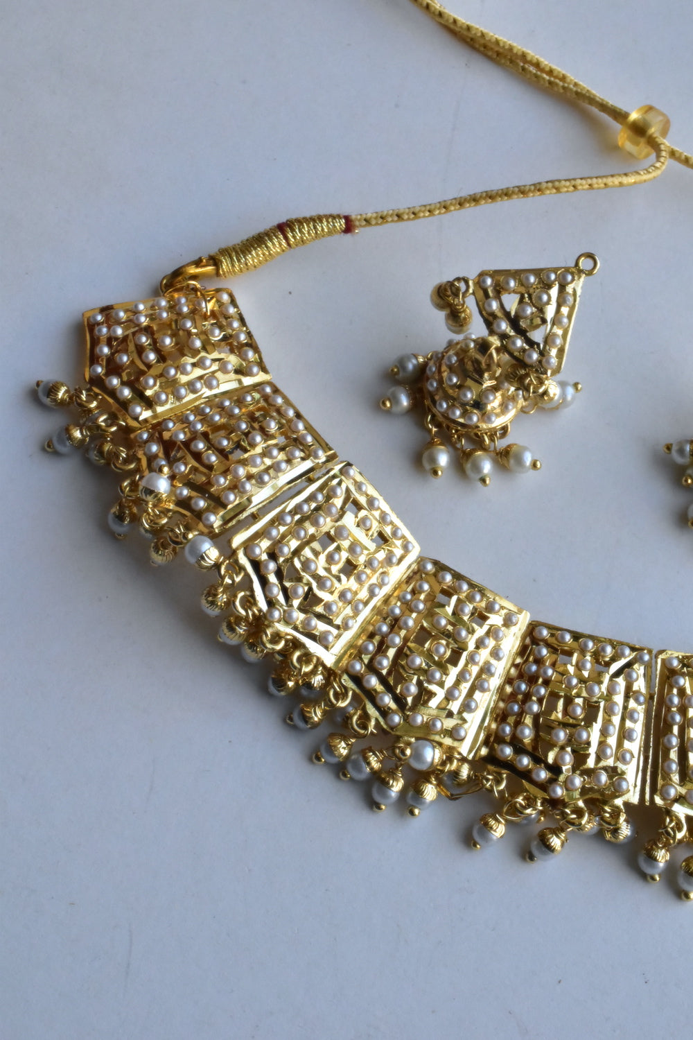 Jadau Kundan Collar Necklace Earrings Set hjkchnes230907