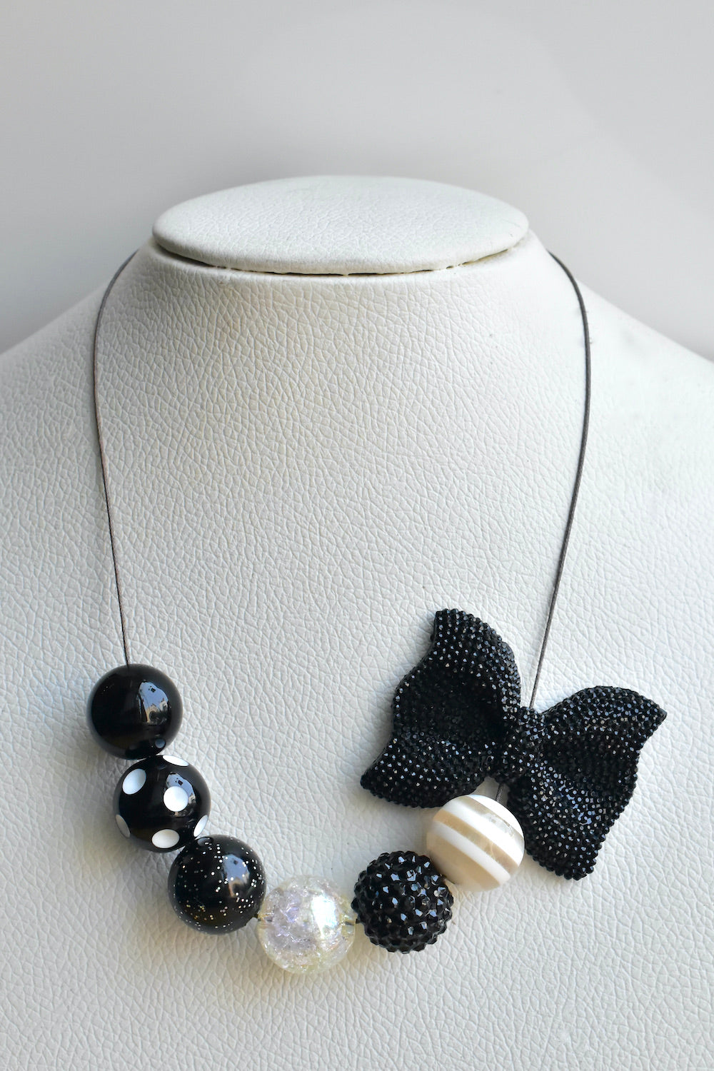 black and white bow necklace