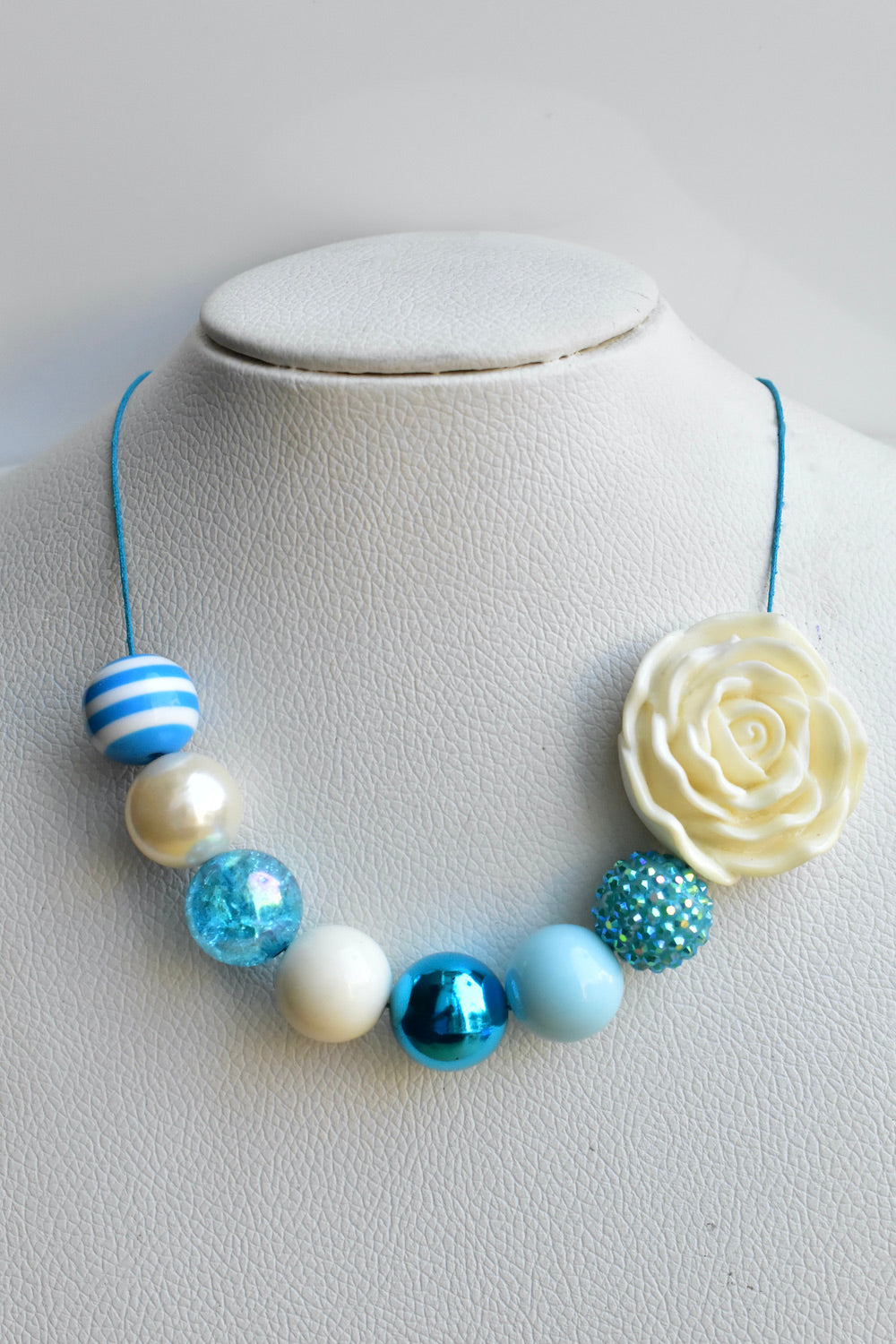 Rose Theme bubblegum beads necklace