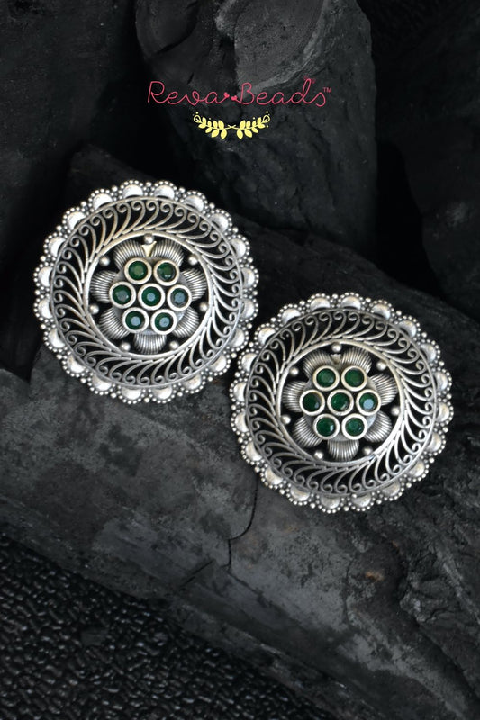 Tribal stud earrings trse230338