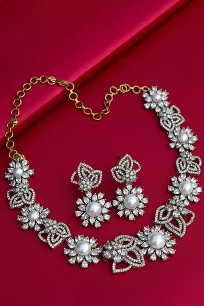 bridesmaid cocktail necklace set