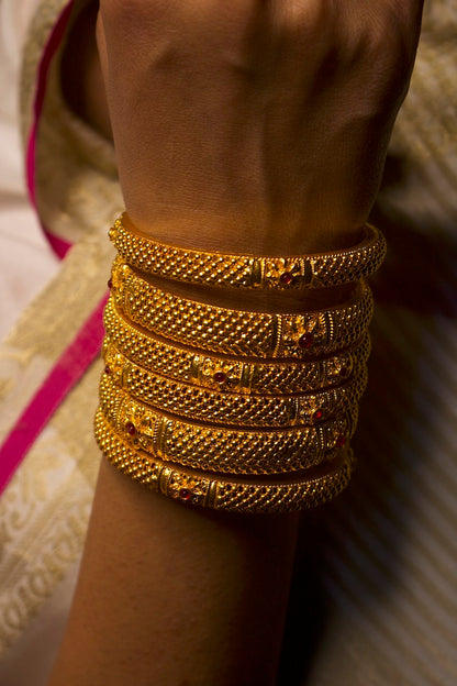 Kundan bangles set kbn250257