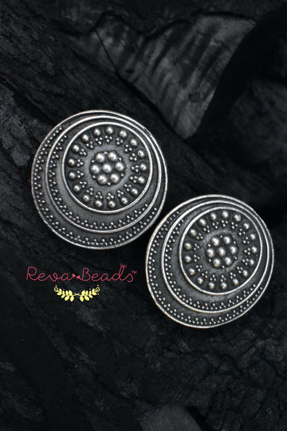 oxidised studs