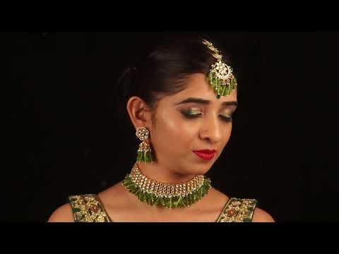 green choker set