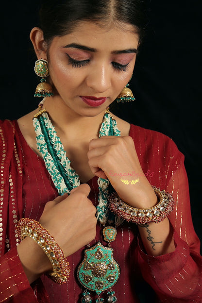 Red kundan bangle