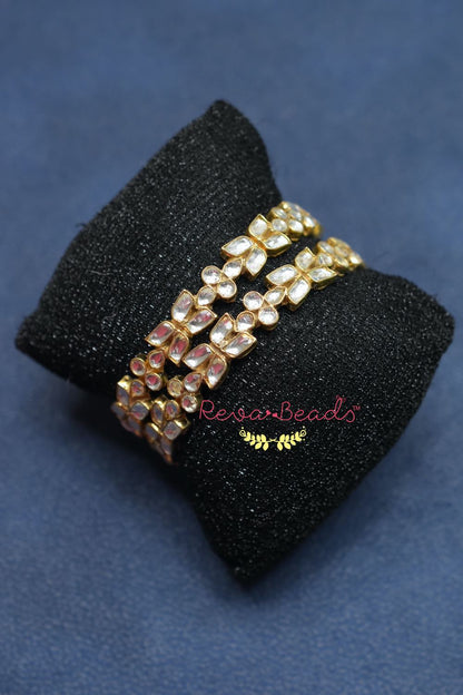 delicate kundan bangle