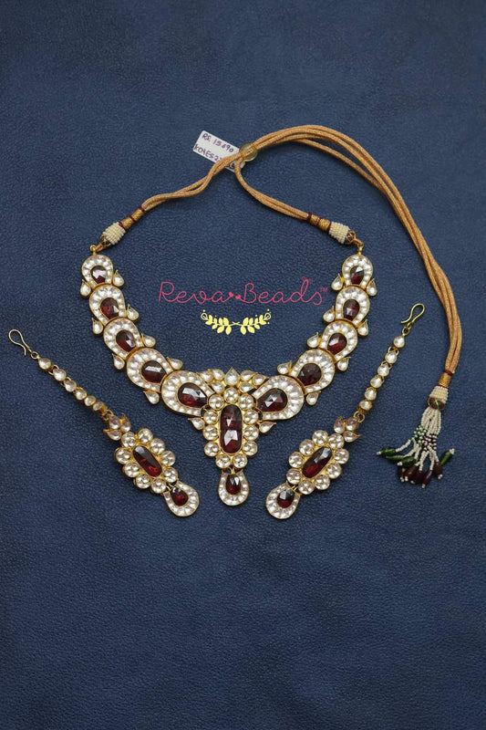 maroon kundan set