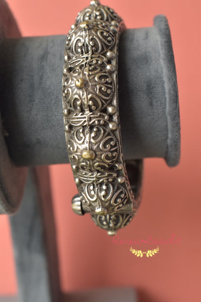 dual tone bangle