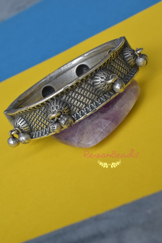 silver look alike bangle